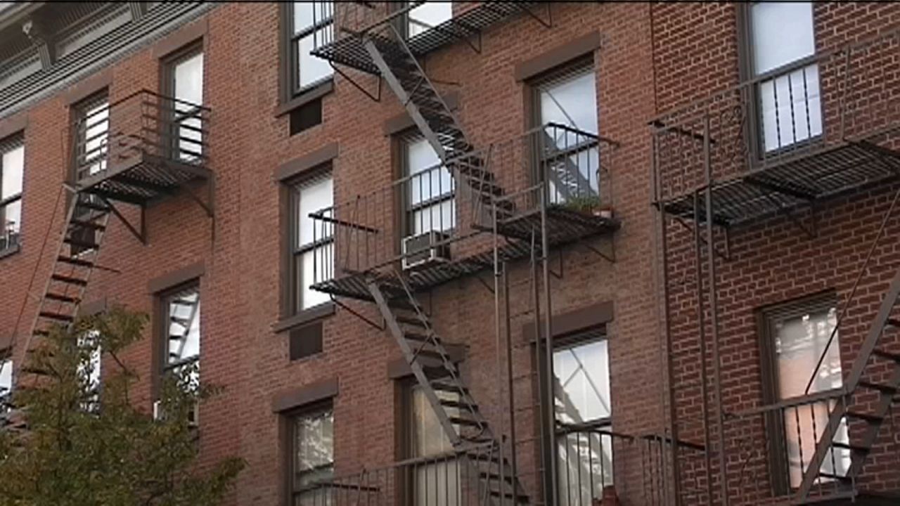 Tenant advocates, upstate landlord on N.Y. housing plan - Vimarsana News